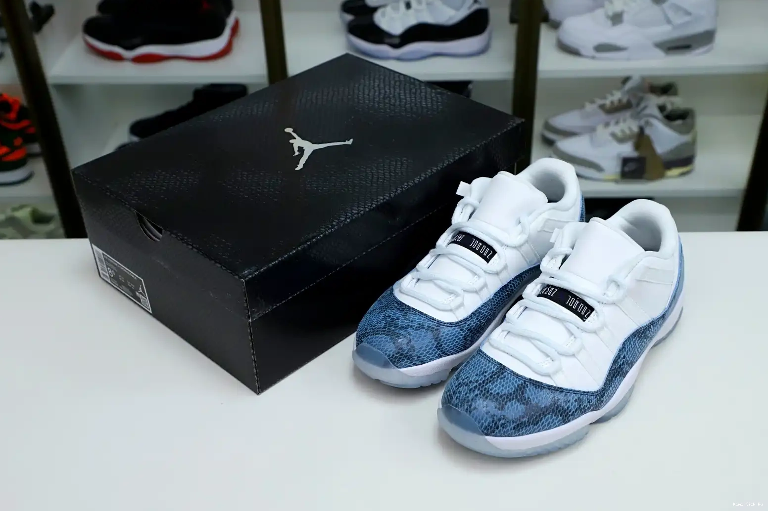 Kimikick Air Jordan snakeskin” 11 Jordan “navy 0615